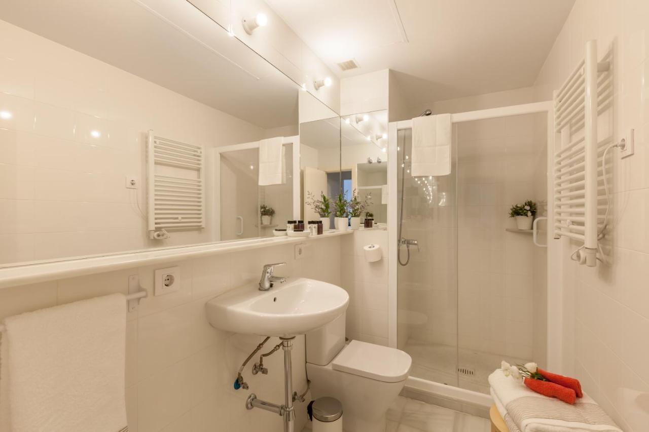 Apartamento Deluxe Calle Imagen Севилья Экстерьер фото