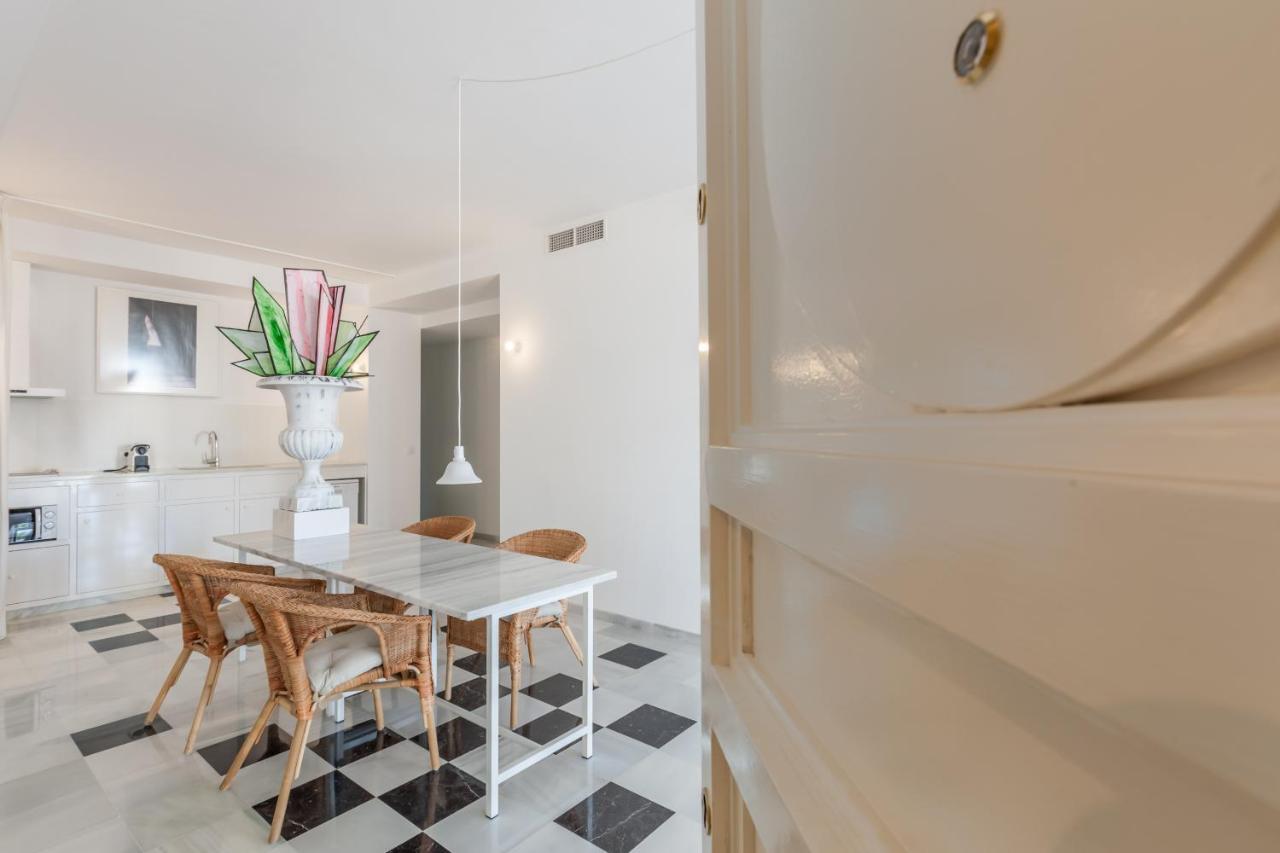 Apartamento Deluxe Calle Imagen Севилья Экстерьер фото